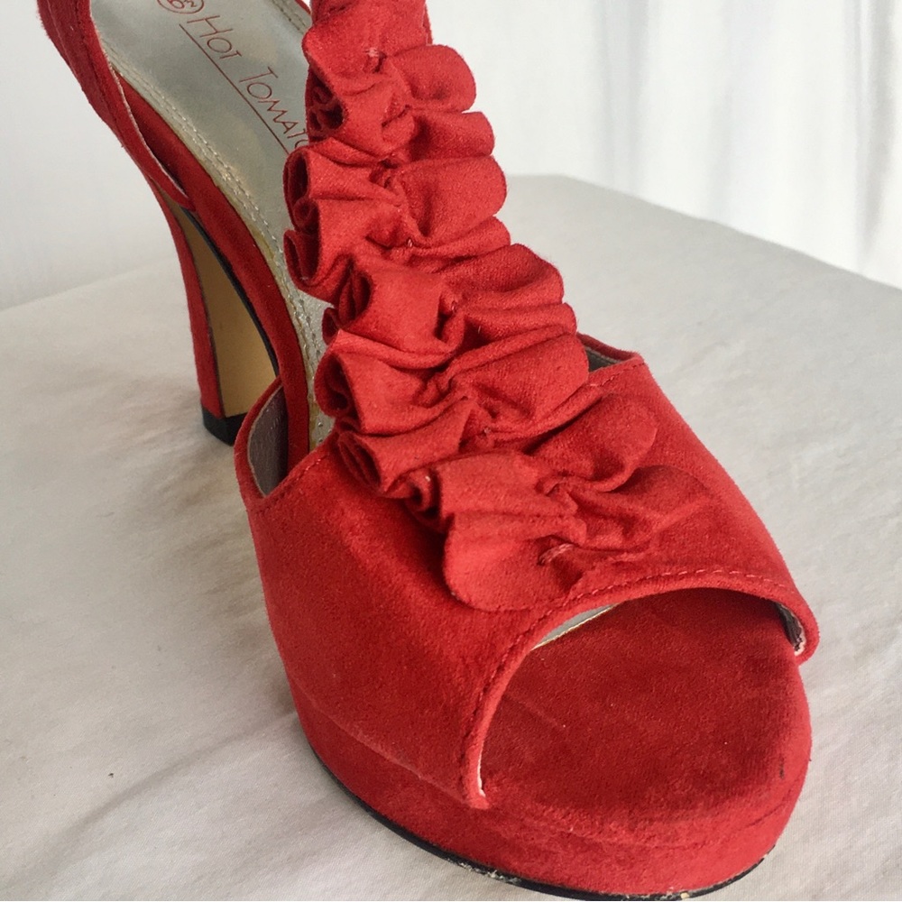 Hot Tomato Red Faux Suede Heel Size 6.5 - Picture 9 of 13